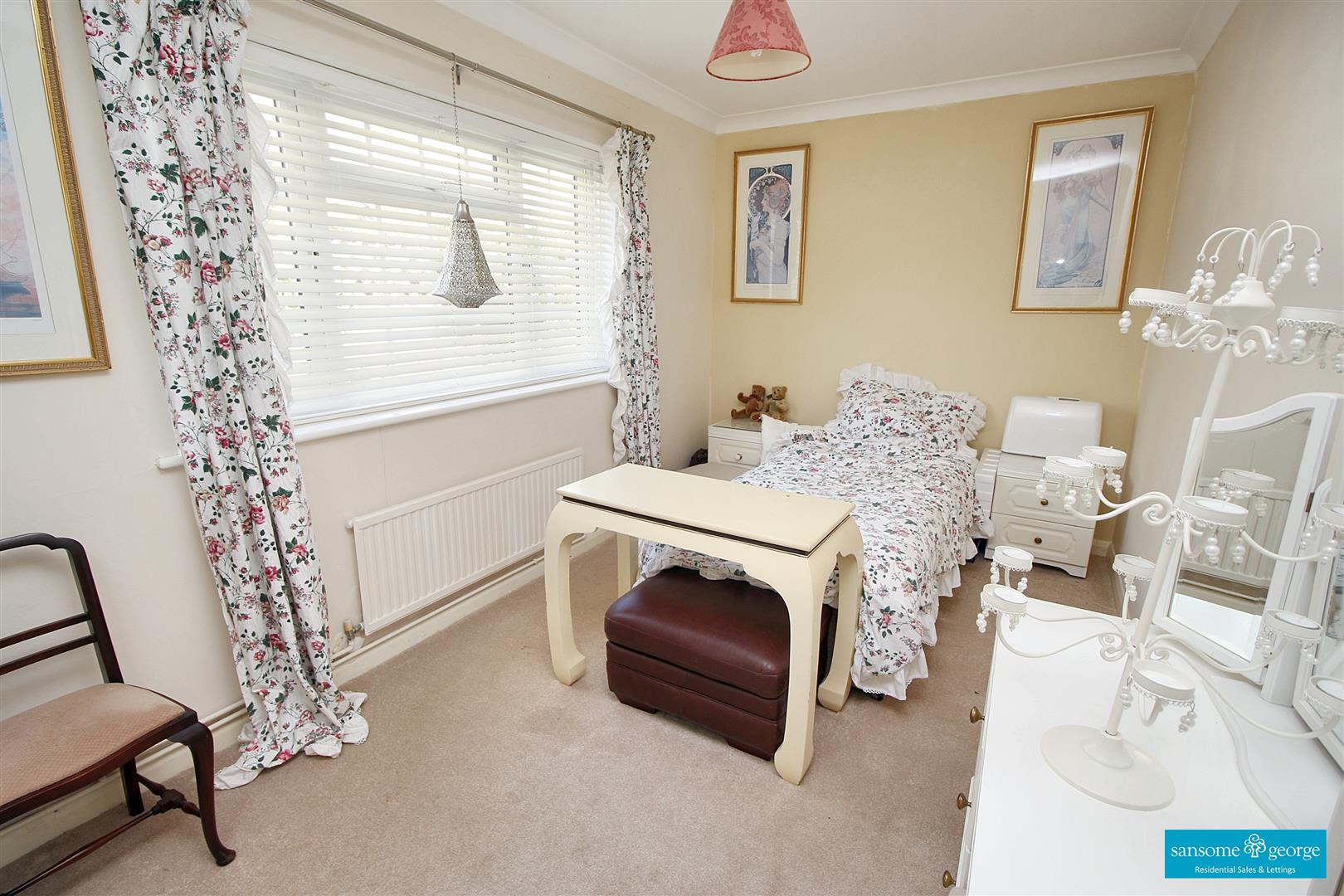 Longleat Drive, Tilehurst